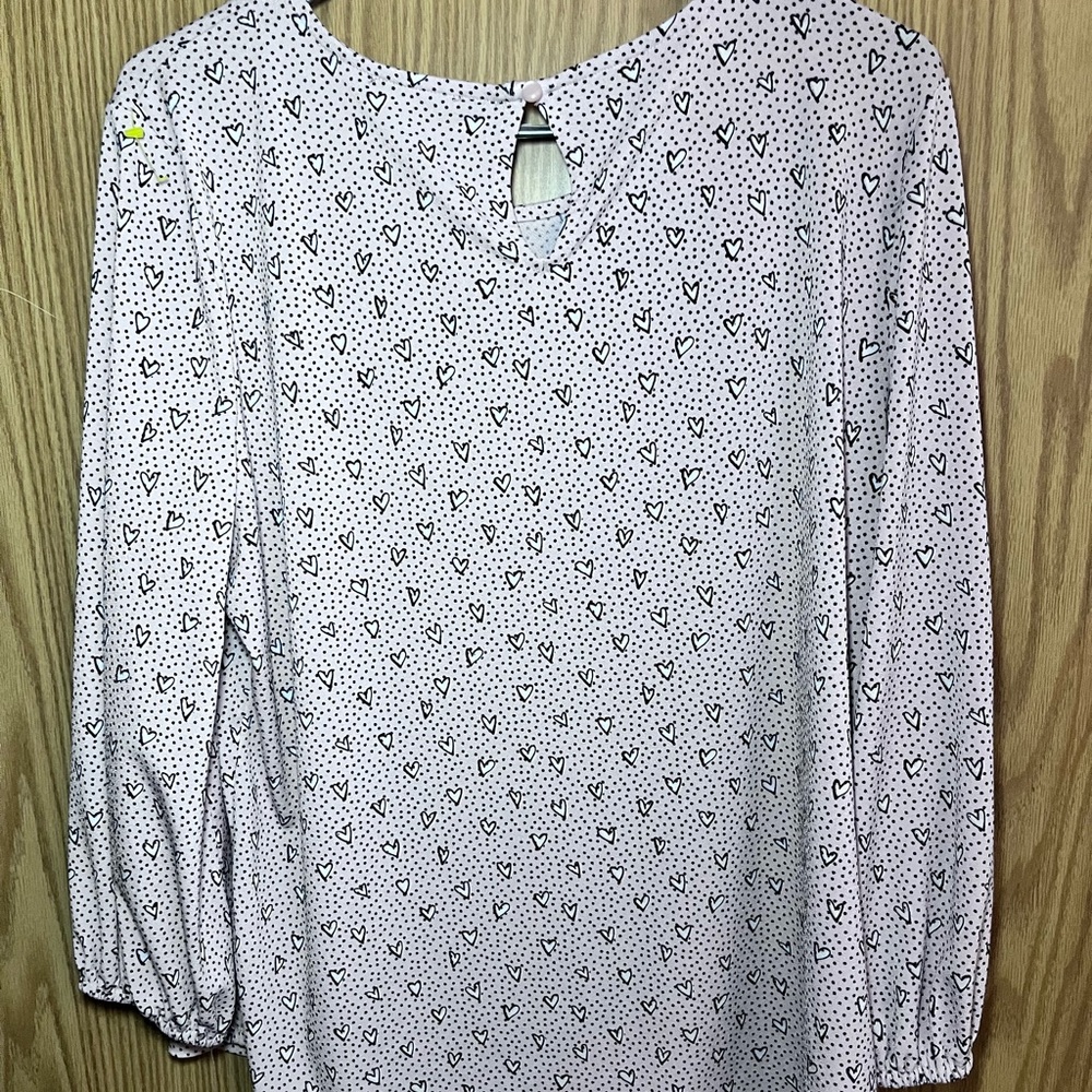 Adrianna Papell Light Pink Long Sleeve Top with Black Heart Print - Picture 4 of 5
